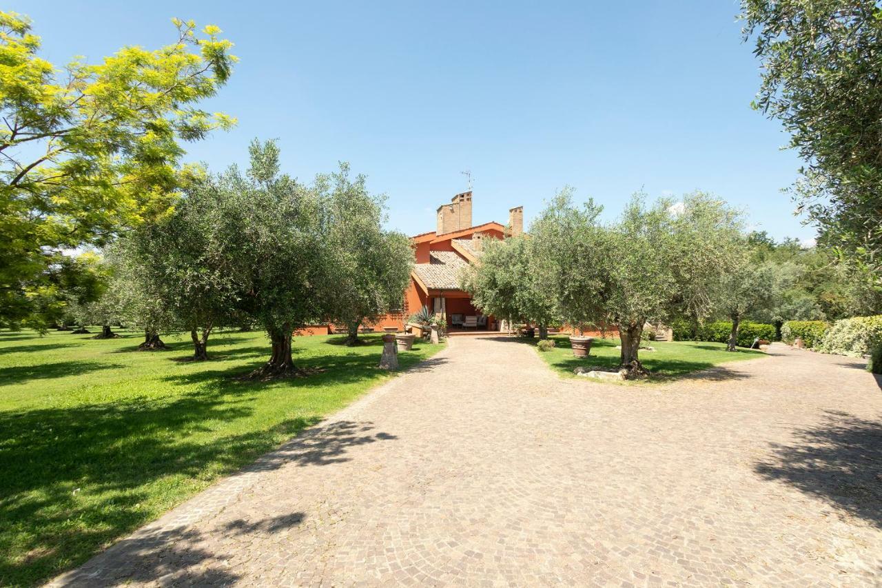 Villa In Via Della Marcigliana Casale Torre San Giovanni Exterior foto